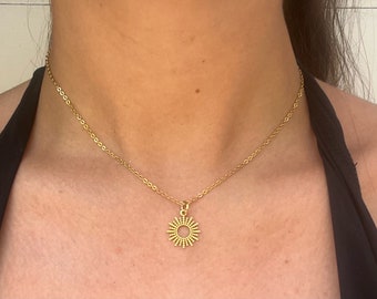 collier soleil, collier en acier inoxydable, cadeaux pour elle, cadeaux pour maman, bijou fait main, cadeau fête des mères