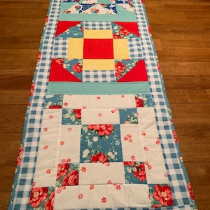Pioneer Woman Fabric Quilted Table Runner: Kitchen Dining Decor (42x15 inches)