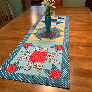 Pioneer Woman Quilted Table Runner: Teal Polka Dot Border, 42x15 inches