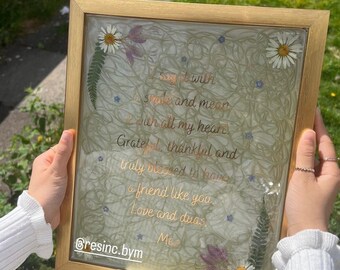 Cornice personalizzata in resina con fiori pressati
