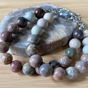 Alashan agate bracelet. AAA semiprecious Alashan agates with silvery or golden stainless steel hardware! The treasures of the Gobi Desert!