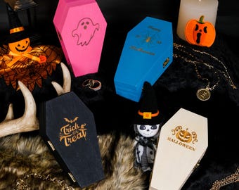 Personalized Halloween Coffin Wooden Box With Latch Engrave Ghost Pumpkin Spooky Decor Halloween party favors Halloween gift Treat Box Props