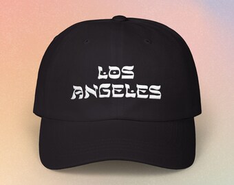 Gorra de béisbol con tipografía hebrea de Los Ángeles / Orgullo judío de Los Ángeles (colores oscuros)