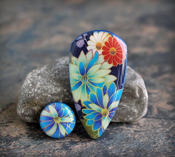 Resin Cab - Teardrop Small, Dot Resin Cab - Teardrop Small, Dot