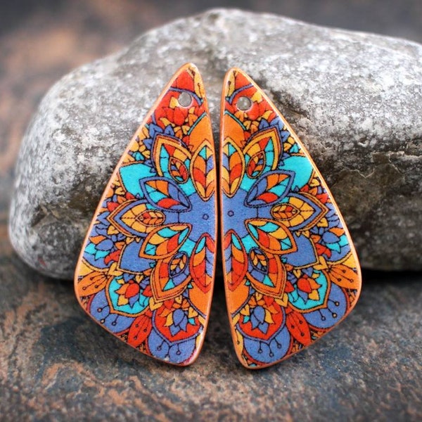 Componentes para aretes hechos a mano con arcilla polimérica. Par. Imagen transferida, dijes de arcilla livianos. Coloridos. Hechos a pedido.