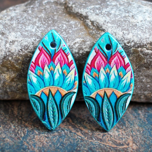 Componentes de aretes de arcilla polimérica hechos a mano. Par. Imagen transferida, dijes de arcilla ligeros. Coloridos. Hechos a pedido.