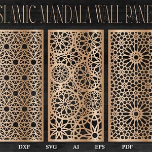 Peut inclure: Trois panneaux muraux de mandala islamique dorés avec des motifs géométriques et floraux complexes. Le texte "ISLAMIC MANDALA WALL PANEL" est en haut. Formats de fichiers : DXF, SVG, AI, EPS et PDF sont listés en bas.