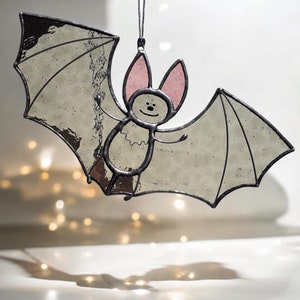 Gothic Suncatcher Bat Stain Glass Horror Picture Home Decor Spooky Window Wall Hanging Witch Gift Bat Stained Glass Bat Window Hanging Gift