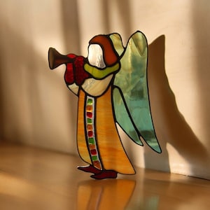 Stained Glass Angel Gift Suncatcher Memorial Ornament Window Hanging Angel Ornament Gift for Mom Stained Glass Beautiful Angel Suncatcher