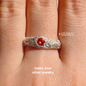 Zestaw z gliny srebrnej z kamieniami – stwórz własną srebrną biżuterię: pierścionek, wisiorek, zawieszkę