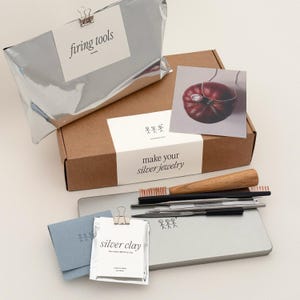 Silverlera-kit med stenar - Skapa dina egna silversmycken: Ring, Hänge, Berlock