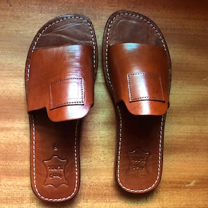 leather sandals, men leather sandal, moroccan sandal, handmade sandals, brown leather, men slip sandal, leather slides, arabic sandals, summer sandals, open toe sandal, artisan leather, minimal sandals, comfort sandals