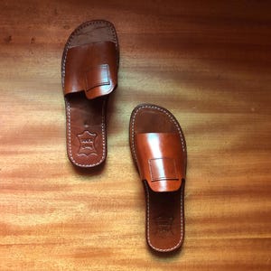 leather sandals, men leather sandal, moroccan sandal, handmade sandals, brown leather, men slip sandal, leather slides, arabic sandals, summer sandals, open toe sandal, artisan leather, minimal sandals, comfort sandals