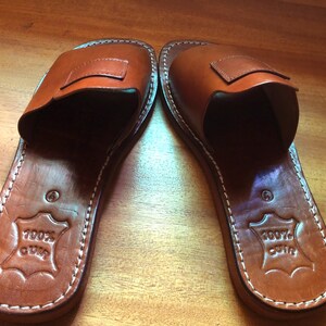 leather sandals, men leather sandal, moroccan sandal, handmade sandals, brown leather, men slip sandal, leather slides, arabic sandals, summer sandals, open toe sandal, artisan leather, minimal sandals, comfort sandals