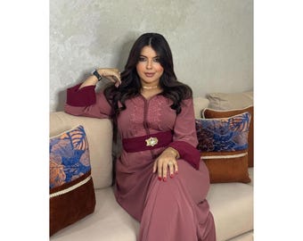 Handmade Moroccan Kaftan: Embroidered Crepe, Elegant Gold Threadwork