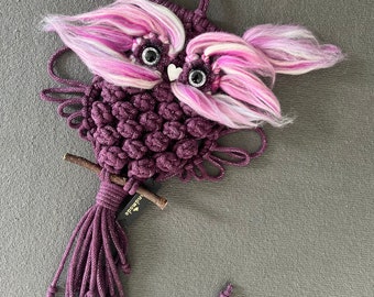 Handmade macrame owl made of high-quality cotton cord, merino wool and eyelashes