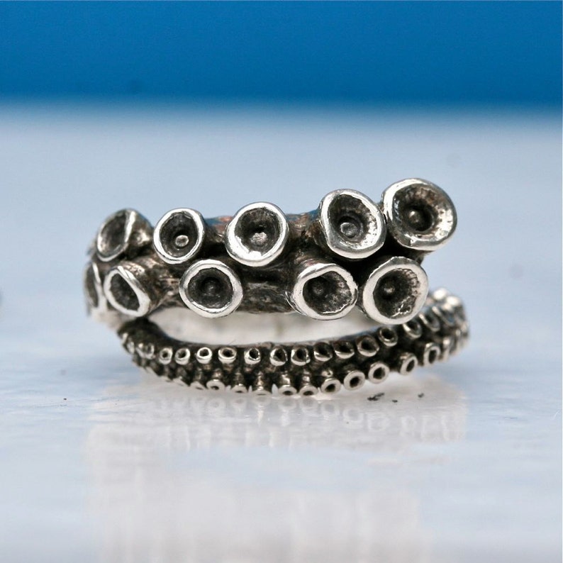 Octopus Tentacle Ring made of Sterling Silver.