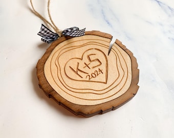 Initials carved tree Christmas ornament, 5 year anniversary gift, fifth anniversary, couples gift, newlywed gift, Wood Christmas ornament