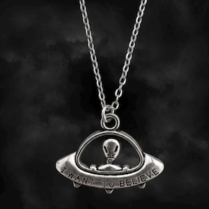 Alien Necklace Silver, Silver Alien Necklace, UFO Necklace Silver, Mens Necklace, y2k Spaceship Necklace, Charm Necklace, 90s Style Pendants