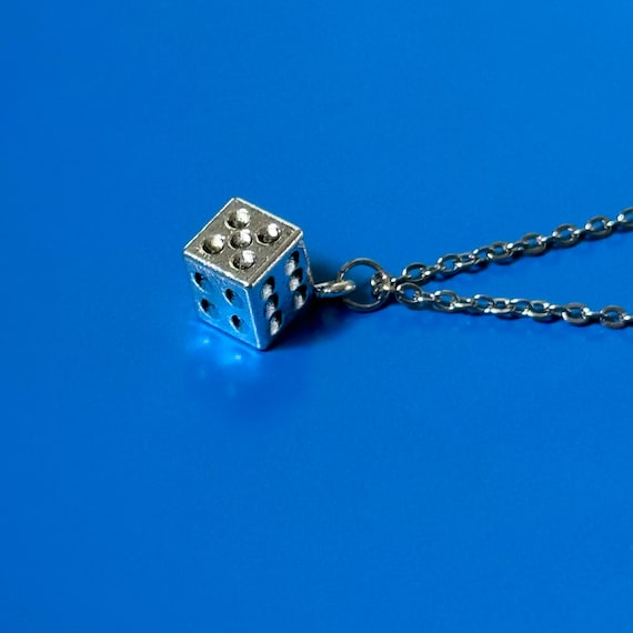 Y2K Dice chain
