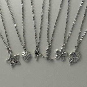 Womens Silver Necklace, Silver Pendant Necklace, Silver Necklaces for women, Dainty Silver Chain, Unique Necklaces for Women, Gift for Her