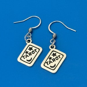 Boucles d'oreilles carte de tarot • Boucles d'oreilles pendantes en argent • Boucles d'oreilles en argent faites main • Bijoux bijoux tarot • Cadeau original fantaisie minimaliste mignon
