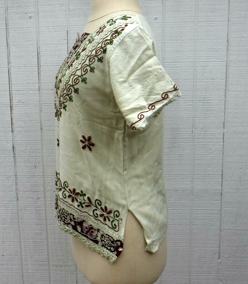 S M Medium India Bohemian ShirtWomen BoHo summer shirt toplight green Indian Handmade Embroidery TopVintage Short KurtaIndia blouse