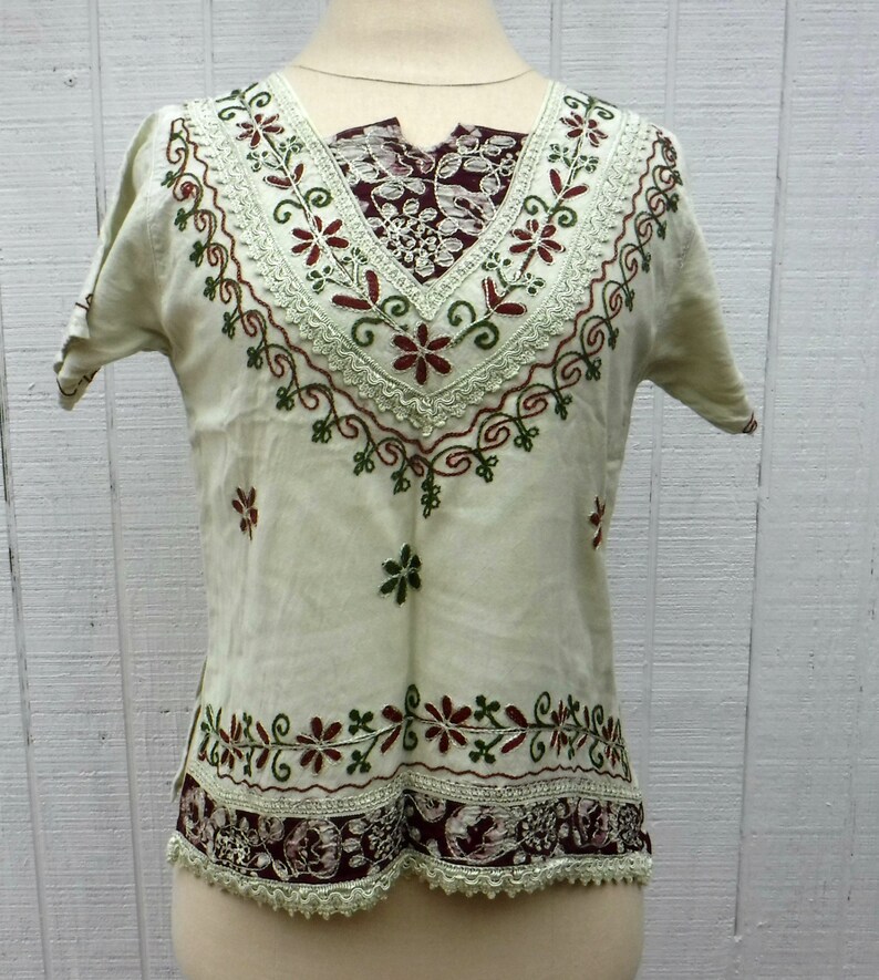 S M Medium India Bohemian ShirtWomen BoHo summer shirt toplight green Indian Handmade Embroidery TopVintage Short KurtaIndia blouse