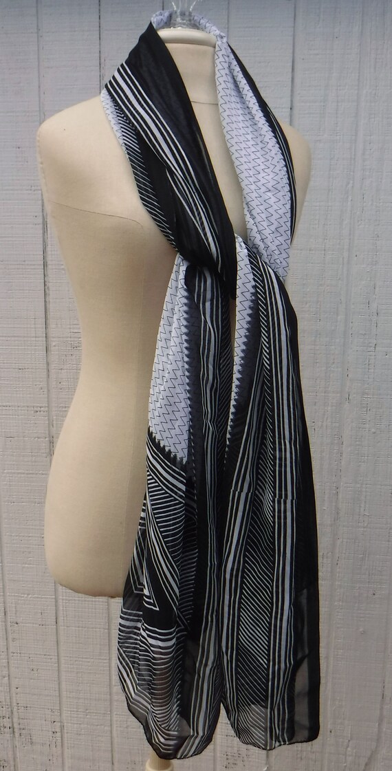 Minor Flaw black white dupatta scarf women/Vintag… - image 4