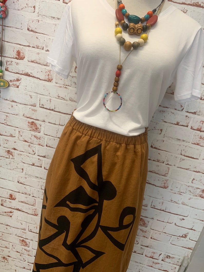 black print skirt-beautiful fabric-super cool for summer-woman 12-14-large gorgeous curry cotton blend