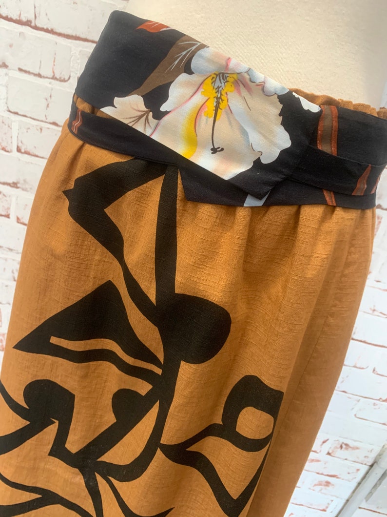 black print skirt-beautiful fabric-super cool for summer-woman 12-14-large gorgeous curry cotton blend