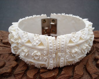 Carved Floral Celluloid Bracelet - Cream Colored Carved Plastic Bangle - Molded Plastic Cuff - Wedding Cake Celluloid - Clamper Bracelet