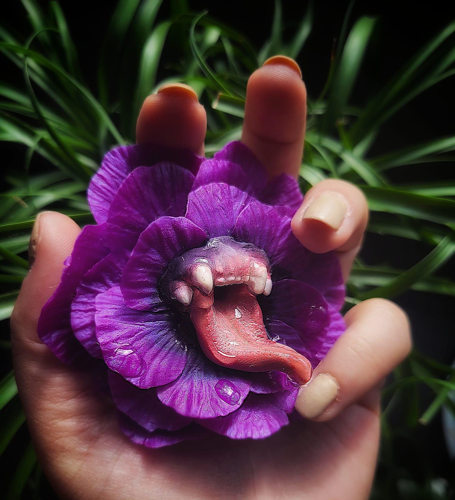 一点物】オニキス 手彫り Flower carving 14kgf 一点物】オニキス