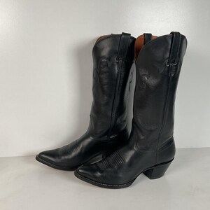 J. Chisholm - Etsy display picture 1