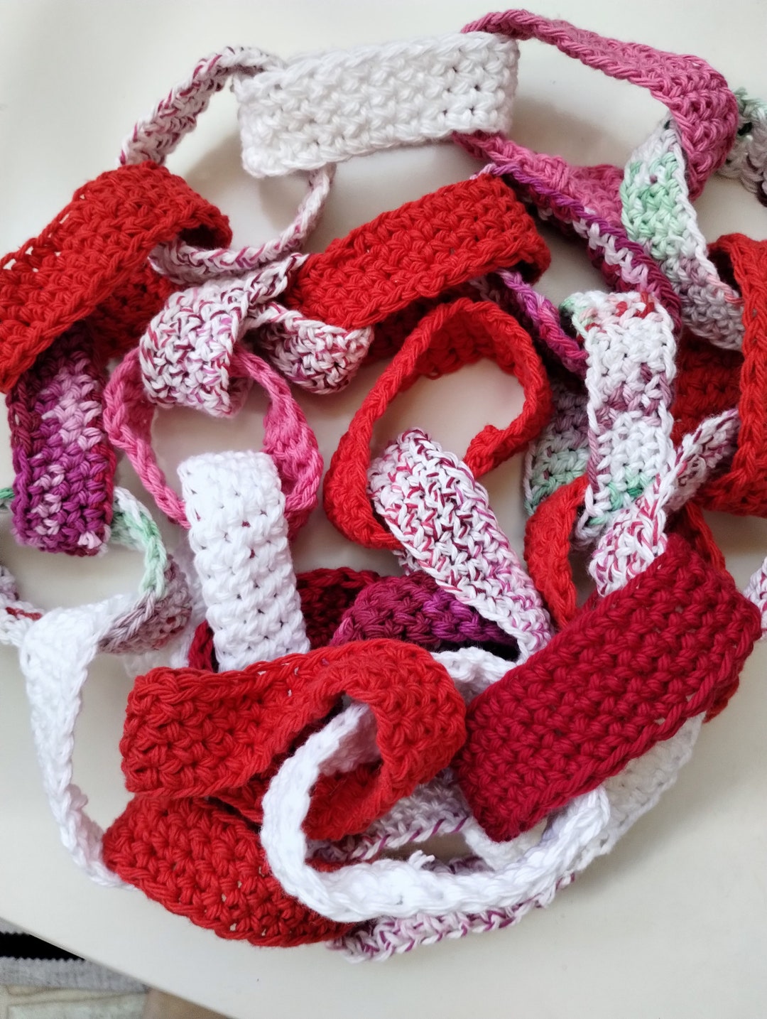 Crocheted Christmas paper Chain - Etsy