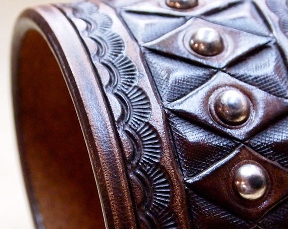 Leather cuff bracelet : Brown American Cowboy King. Vintage style Hand tooled with studs. Handcrafted in USA!