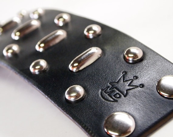 Black leather cuff : Fear and Loathing In Las Vegas style wristband Depp/Thompson Made in USA