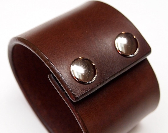 Brown Leather cuff Bracelet : Vegetable tanned American bridle Leather wristband with polished snaps! handmade in NY!