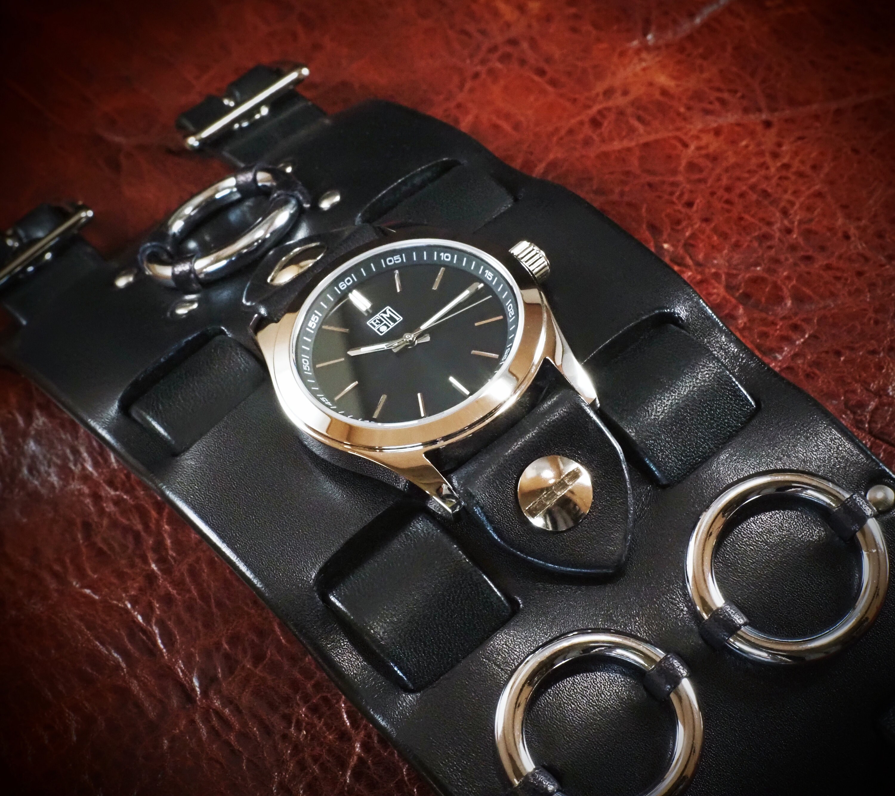 Elvis Presley Fashion watch Genuine Leather Band Black Leather Cuff Watch: Elvis 68 Comeback Special! Wide  main image 3