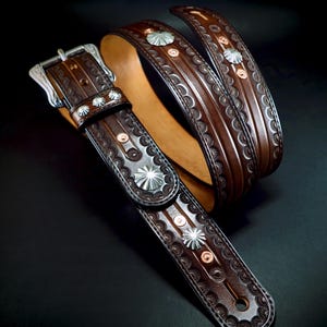 Correa de guitarra de cuero marrón oscuro OUTLAW Cowboy Rockstar. Hecha a mano, fina y personalizada, ¡estilo western!