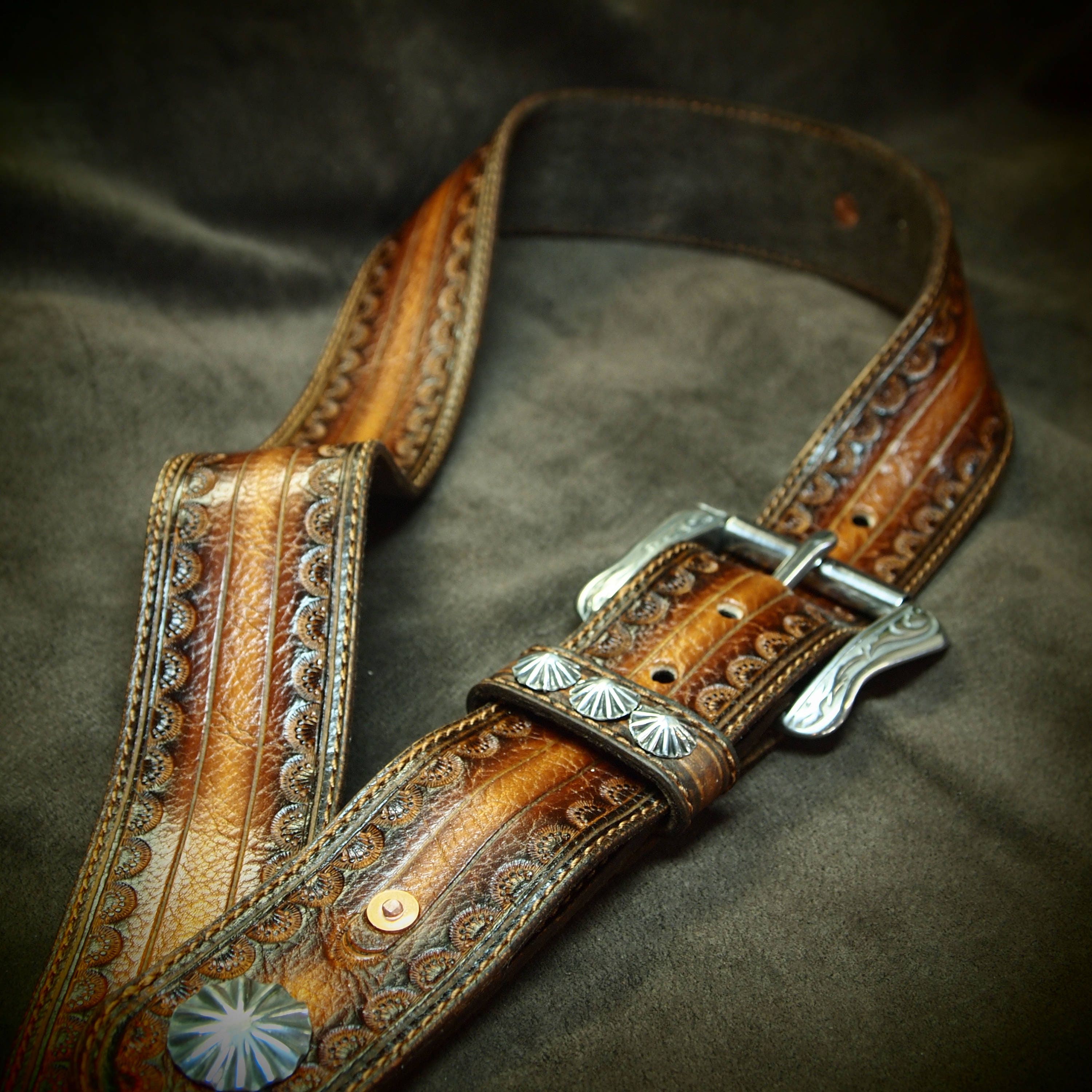 Brown Leather Guitar Strap : Tobacco Sunburst Soft and suede lined ...