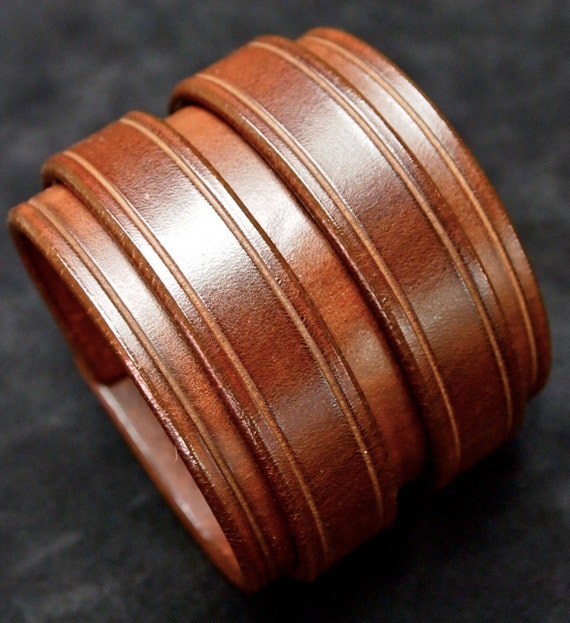 Leather cuff Bracelet Brown Luxurious Bridle leather Double strap wristband Made in USA Using Refined techniques by Freddie Matara