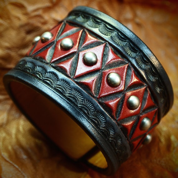 Leather cuff bracelet : Black and Red American Cowboy King. Handcrafted for YOU in USA