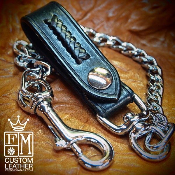 Black Leather wallet chain : Leather belt loop braided with Kangaroo lace. 20" Flat link chain!