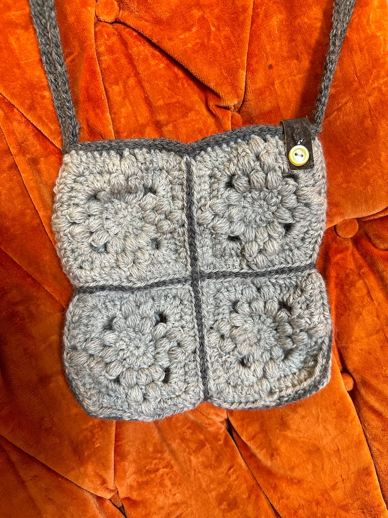 Gray Floral Granny Square Crochet Bag/Purse zdjęcie 3