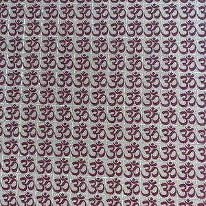 Mantra Om ॐ - Stampa su supporto cartaceo - 22,5 cm x 18 cm - 500 schede/pezzi (RARO) *SENZA LSD* *Carta assorbente di alta qualità* Stampa con decorazione psichedelica.