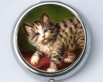 Cat PILL CASE pillbox pill holder kitsch cute kitten