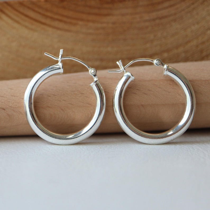 Sterling Silver Hoop Earring 3mm Thick- 22mm Diameter image 3