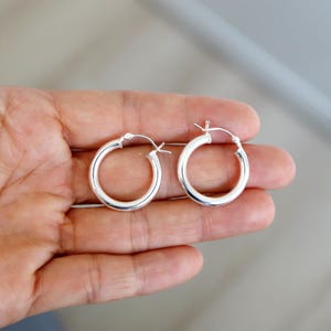 Sterling Silver Hoop Earring 3mm Thick- 22mm Diameter image 6