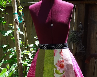 Oh Sew Cute Petals Spring/Summer Apron - Fully Reversible - Two Aprons in One